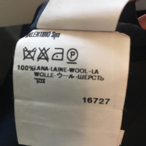 Vintage Valentino Navy Blazer Like-New 100% Wool - Picture 11 of 13